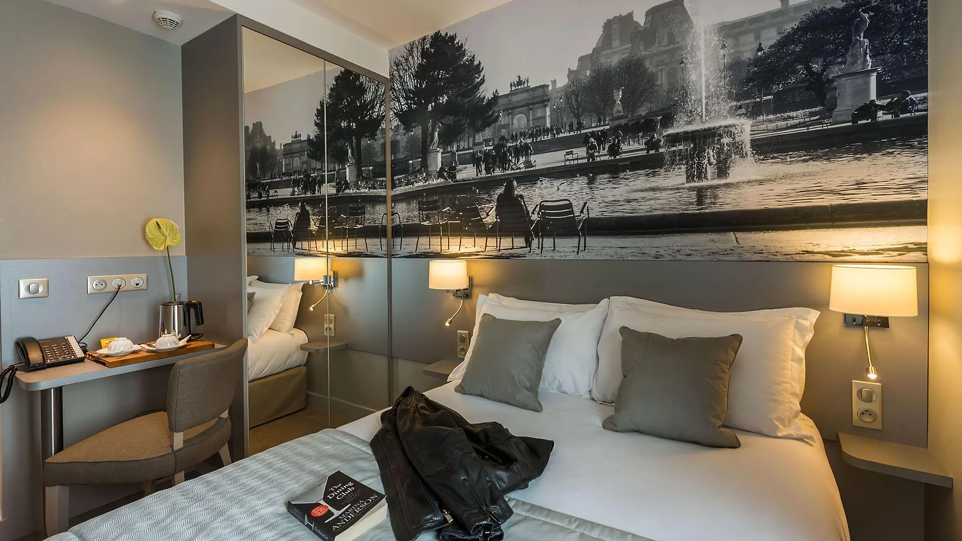 ***  Midnight Hotel Paris France