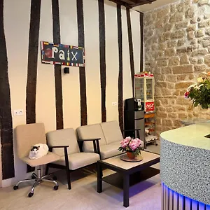 Des Fontaines Париж